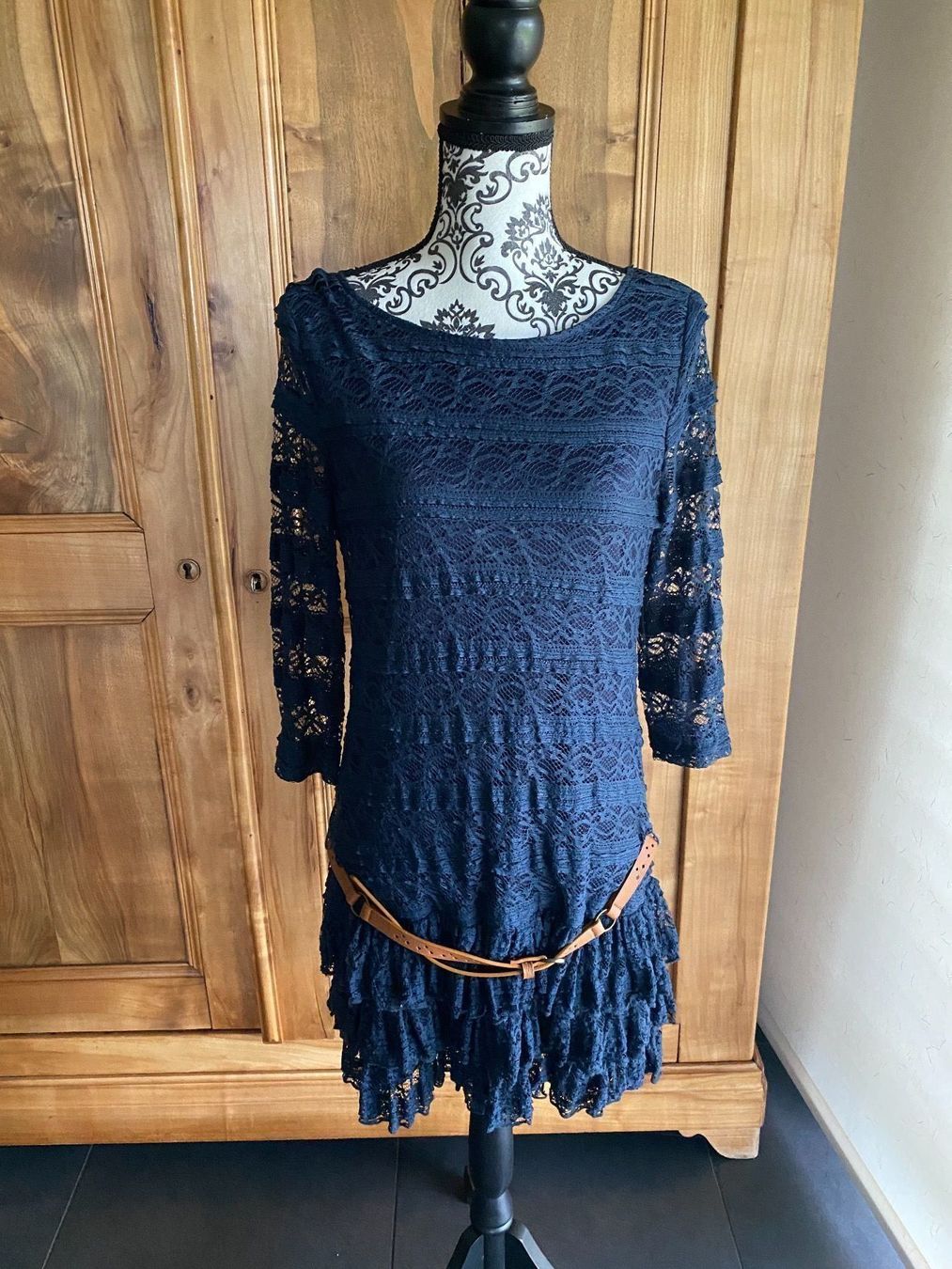 Kleider: Jolie Robe dentelle T-M/38 – Gebraucht aus Porrentruy von SYANKA 1