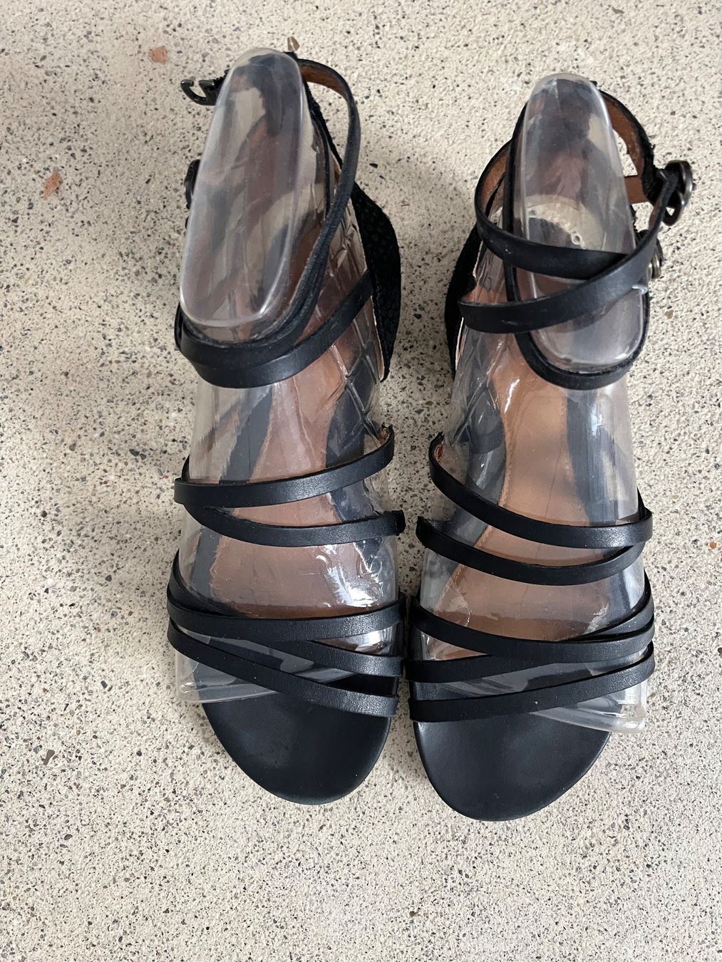 Ugg Damenschuhe: UGG Sandalen 36 schwarz – Gebraucht aus Zürich von Jaskam 2