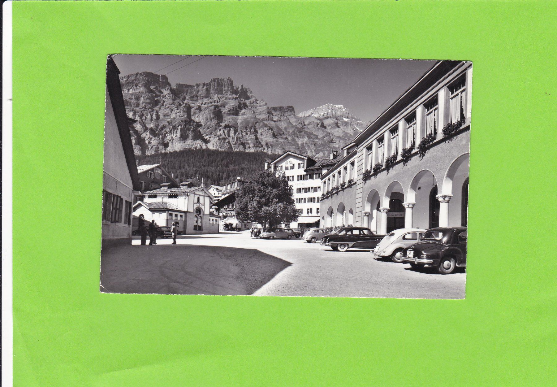 Cartoline postali: Dorfplatz in Leukerbad--Oldtimer – Usato da St. Peterzell venduto da neckertal