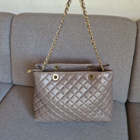 ✨ Elegante Echtleder-Handtasche – Goldkette✨️
