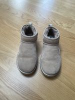 Ugg low