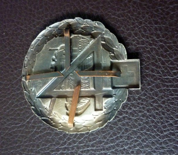 Schweizer Armee Uniformi: 2 Schweizer Armee Beret Embleme - Béret Emblem – Difettoso da Adliswil venduto da di_hans 3
