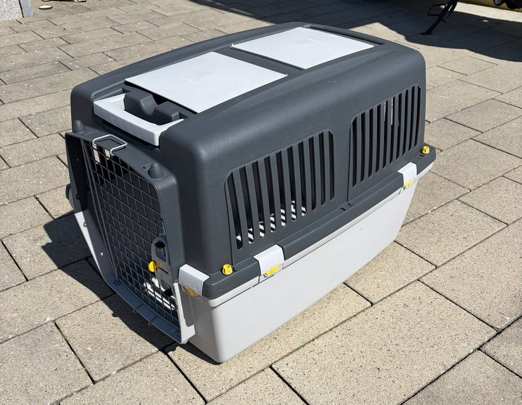 Gabbie, trasporto & Sicurezza: Grosse, graue Tier Transportbox für Hunde oder Katzen – Nuovo (secondo la descrizione) da Neunkirch venduto da goggo535 1