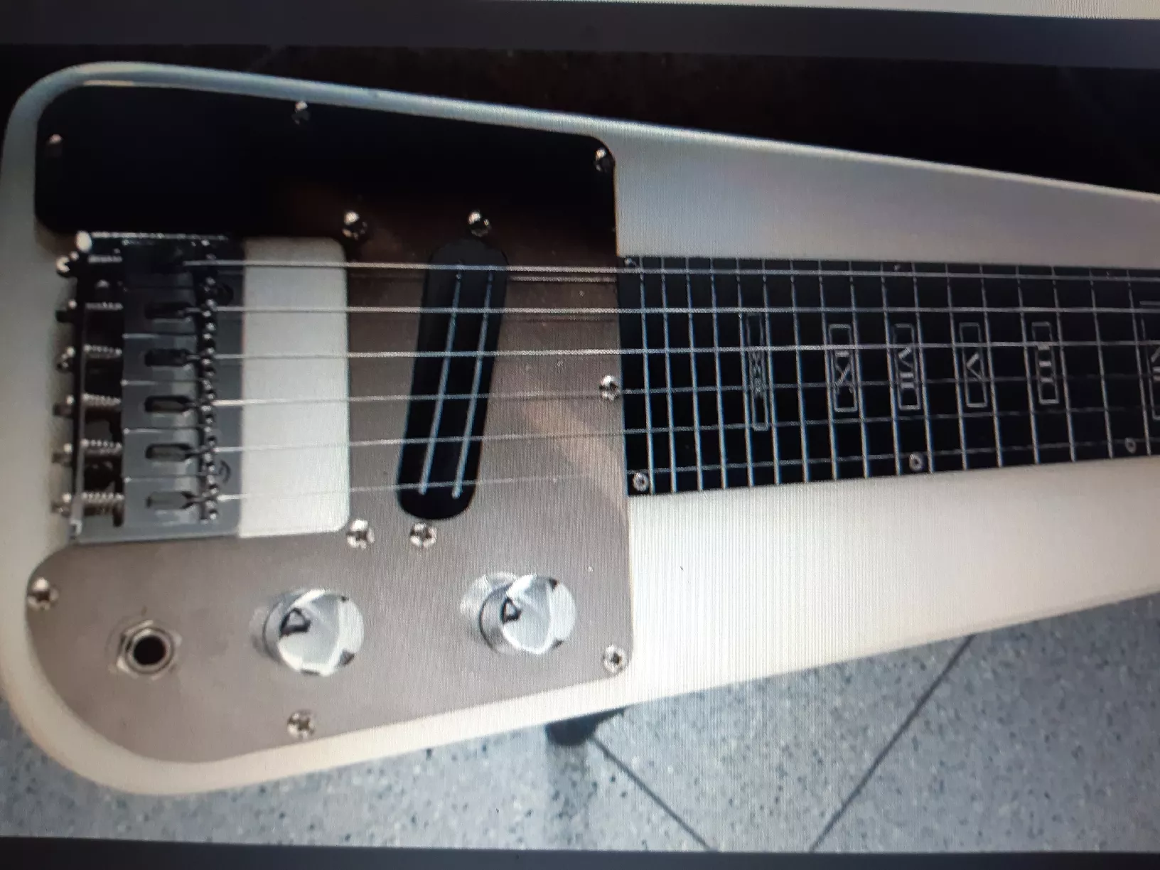 Strumenti musicali: Hawaii oder slidgitarre – Usato da Schaffhausen venduto da raj_f5dm