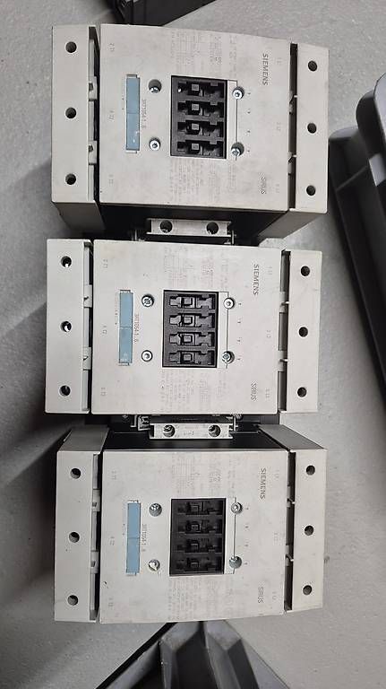 Siemens Composants électroniques: SCHÜTZ  55KW – D'occasion à Fisibach par Lorobin 3