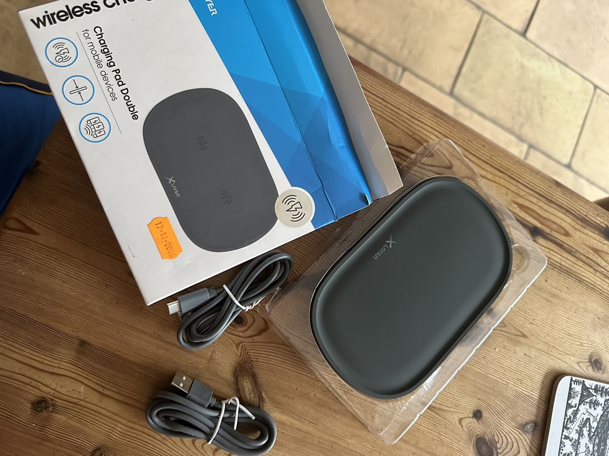 Caricabatterie: Wireless Charger – Nuovo (secondo la descrizione) da Seuzach venduto da Wolf936 2