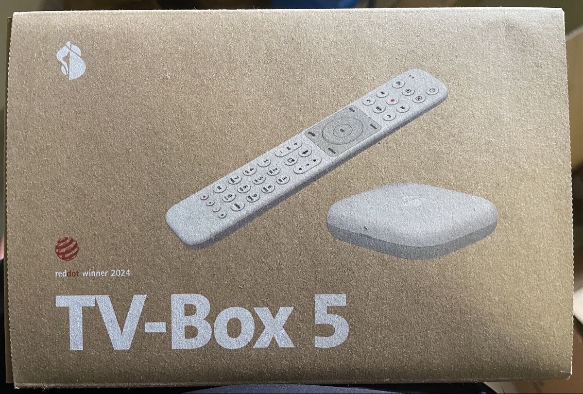 Swisscom Lettore multimediale & Streamer: Swisscom TV-Box 5 Red Dot Winner 2024 – Nuovo e nell'imballaggio originale da Weinfelden venduto da Jabozura