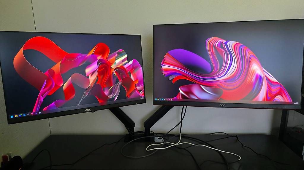 AOC Monitor: 2 Gaming Monitore Set – Usato da Zuchwil venduto da Juventinooo0911