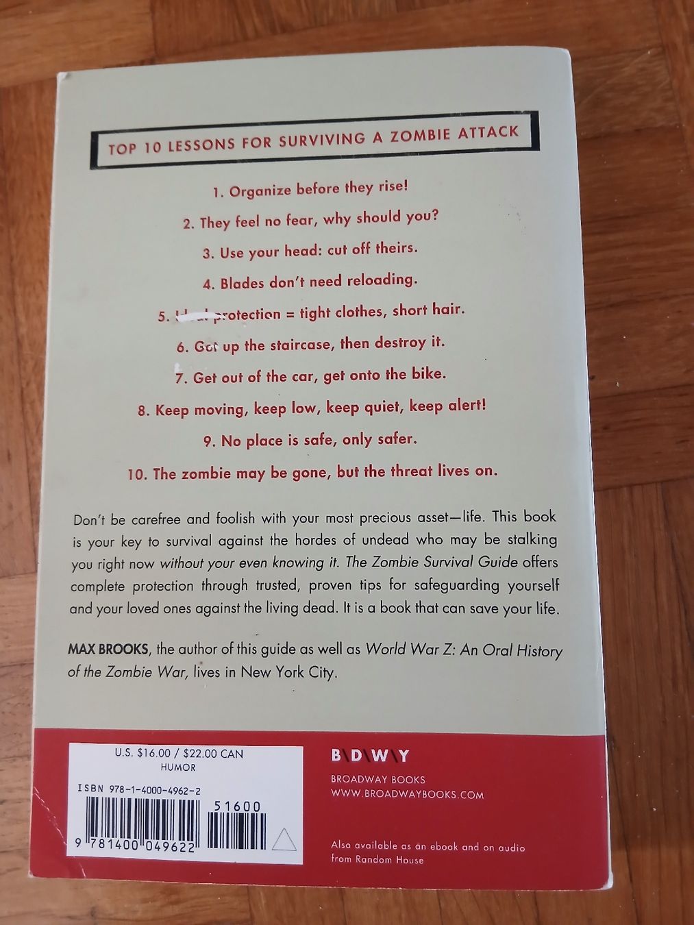 Libri: Buch: The Zombie Survival Guide von Max Brooks – Usato da Wädenswil venduto da LeTroedel 2