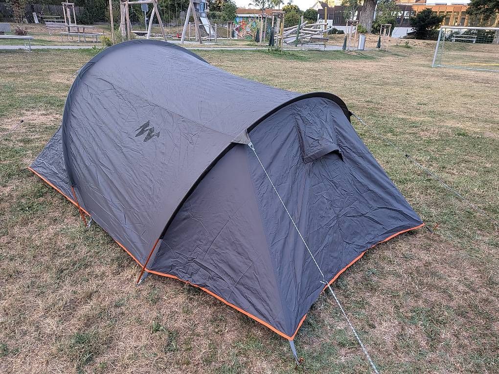 Tende : Zelt Quechua T3 ultralight Pro – Usato da Rapperswil SG venduto da boatix 4