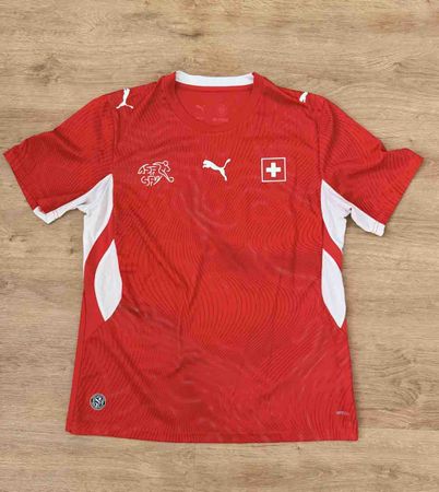 Schweiz Fussball Trikot Puma rot gebraucht