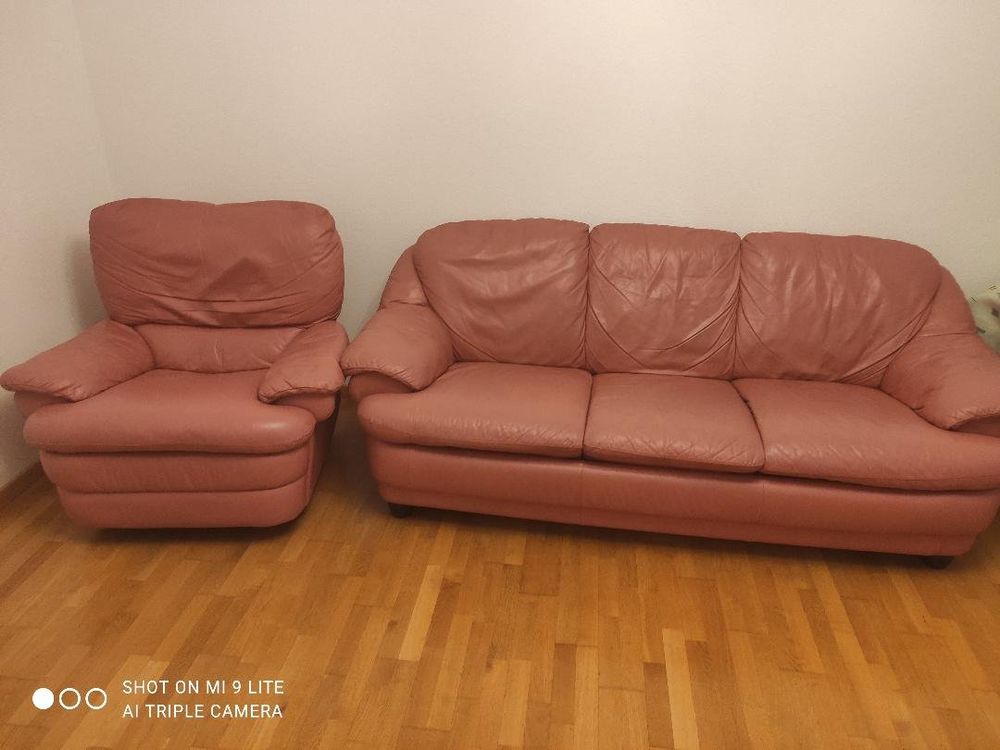 Leather sofabed and reclining armchair Kaufen auf Ricardo