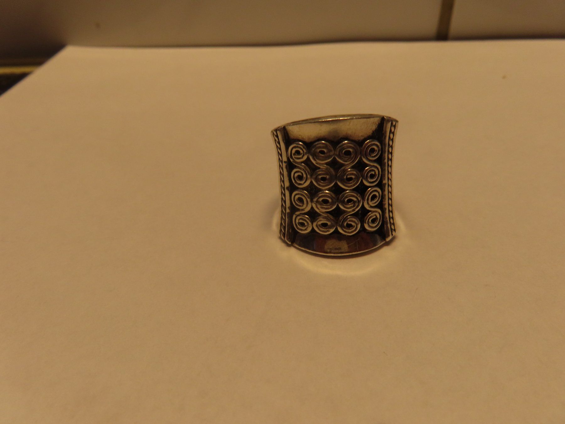 Anelli: Silber Ring Mit Verzierungen – Usato da Rüfenacht BE venduto da mada05
