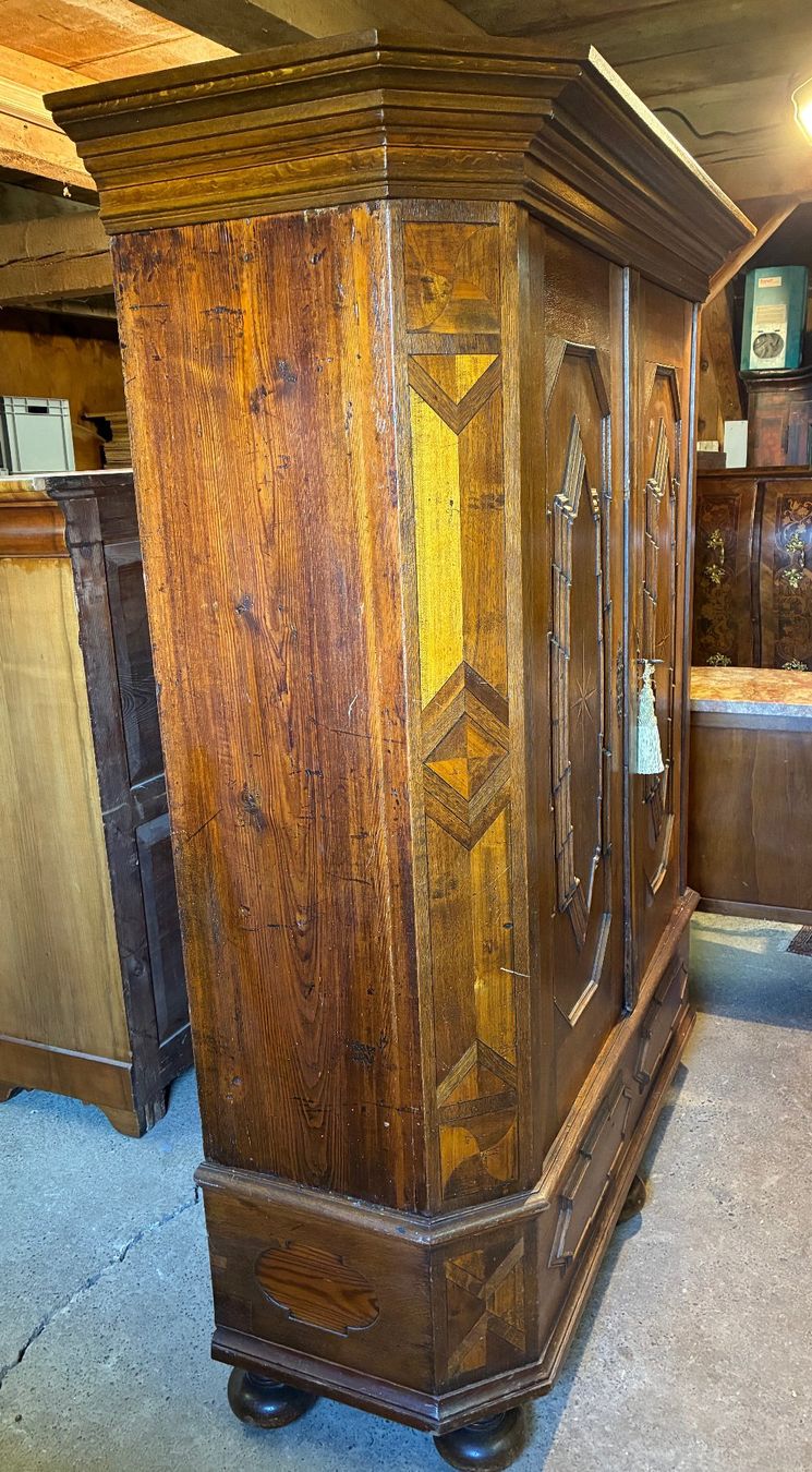 Armadi: Antiker Schrank Barock um 1780 – Usato da Gümligen venduto da Roe22 1