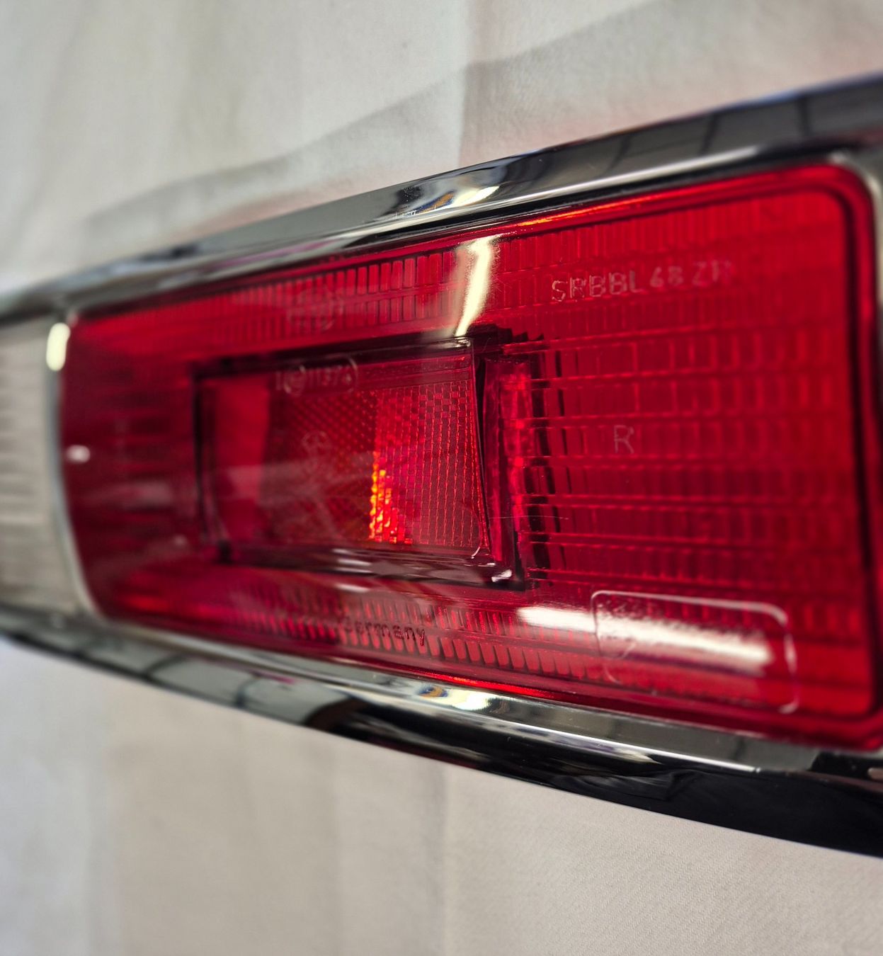 BMW Tutti pezzi di ricambio auto: BMW E9 Rücklicht,Schlusslicht rechts – Usato da Bremgarten AG venduto da Osella5 3