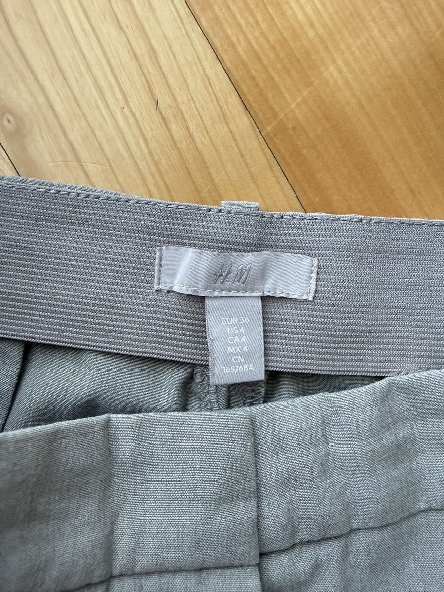 H&M Pantaloni: H&M Hose, Greige, Gr. 36. Top Zustand – Usato da Lachen SZ venduto da ali_5xw5 3