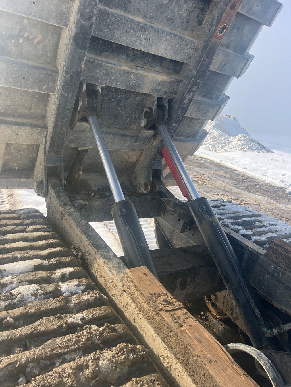 Mitsubishi Tutte le macchine: Raupendumper Huki 700 Mitsubishi gross – Usato da Egg b. Zürich venduto da SwissTradingAgency 2