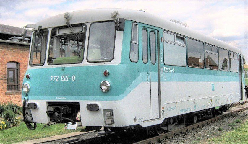 Brawa Modellini di ferrovie: BRAWA 44302 - Dieseltriebwagen BR 772 der DB - "Ferkeltaxe" – Nuovo e nell'imballaggio originale da Rotkreuz venduto da MOBAHN-1zu87 4