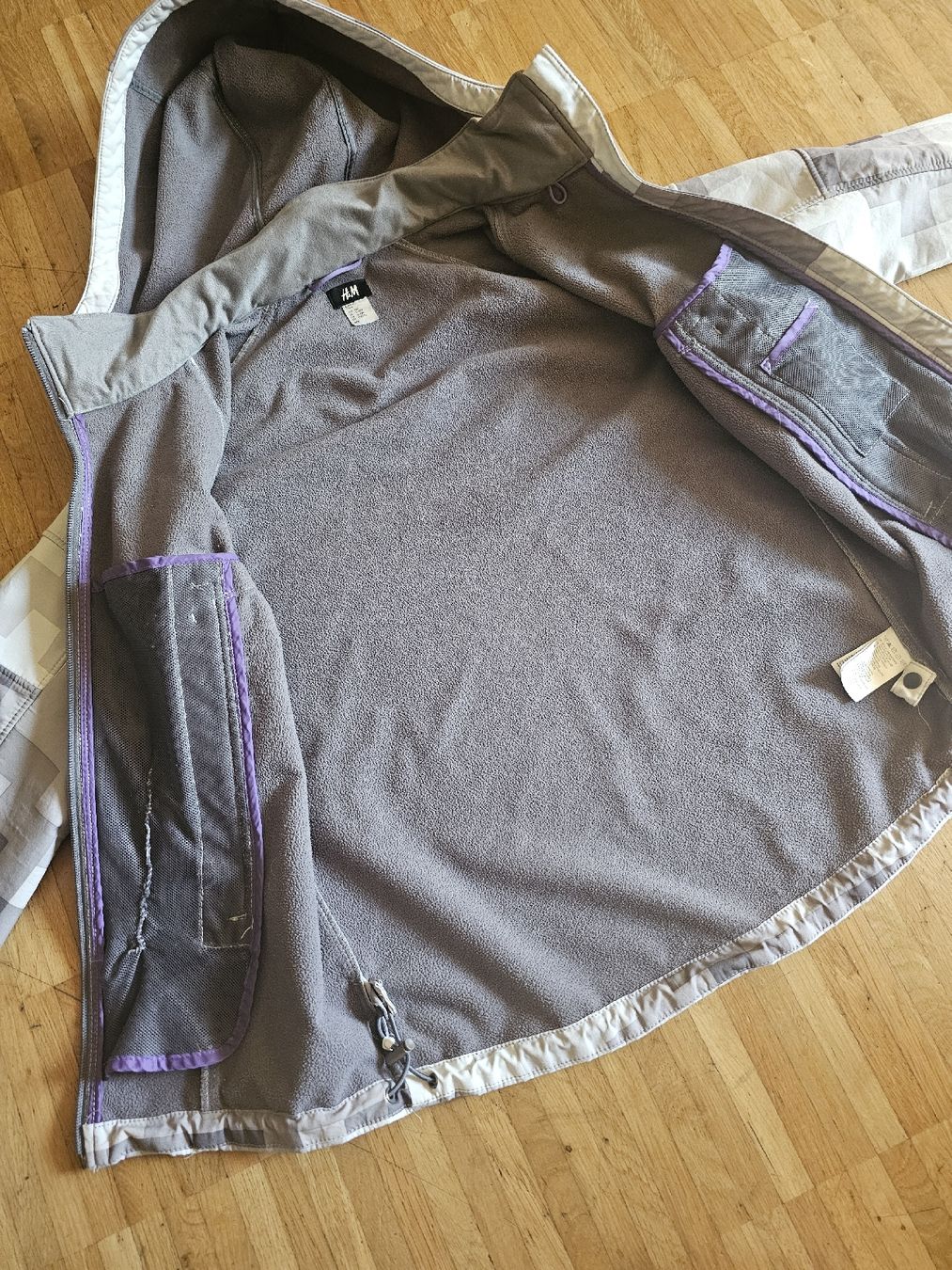 H&M Giacche & Cappotti: Softshelljacke von H&M in Grösse 152 – Usato da Dübendorf venduto da jep76 2