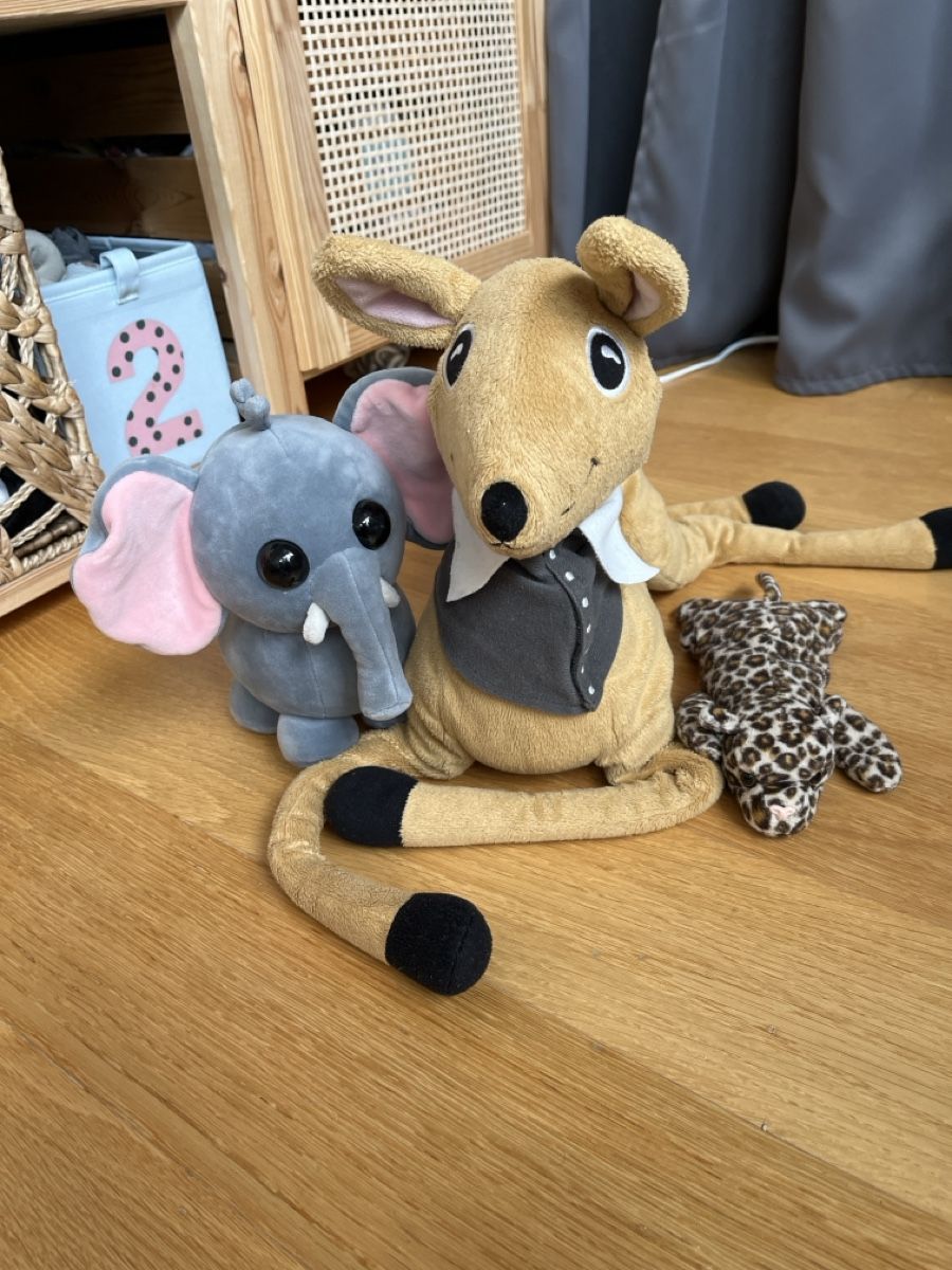Spielzeuge: Stuffed animals  – Gebraucht aus Pfäffikon ZH von 45v_8w27