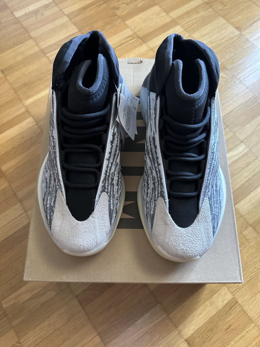 Scarpe da uomo: Yeezy QNTM Gr. 43 1/3 – Nuovo e nell'imballaggio originale da Bern venduto da ykl_jgz8 1