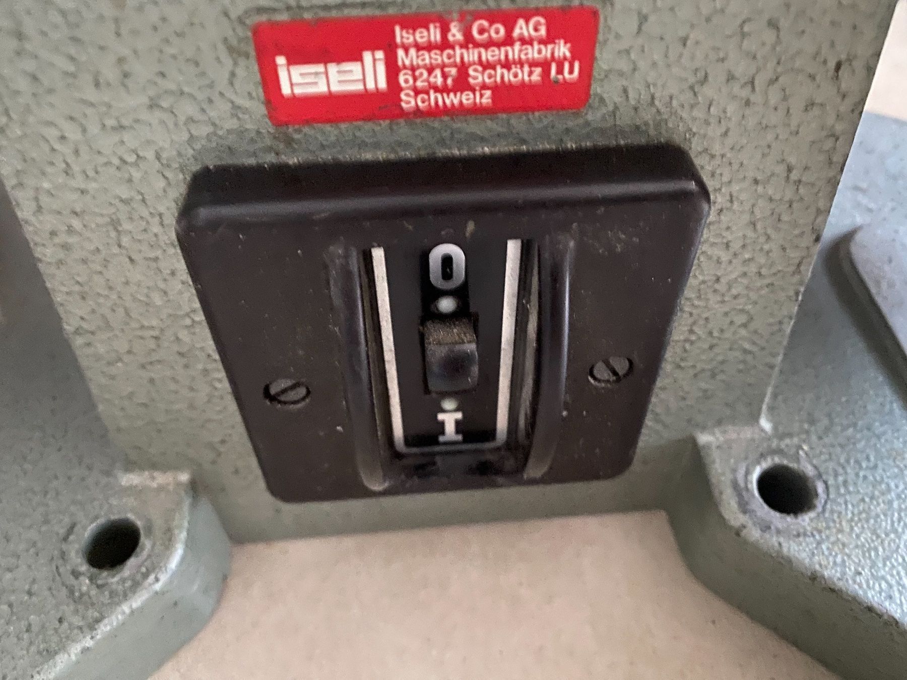 Iseli Toutes les machines: Stechbeitelschärfmaschine Iseli SM175 – D'occasion à Nebikon par schnischna80 2