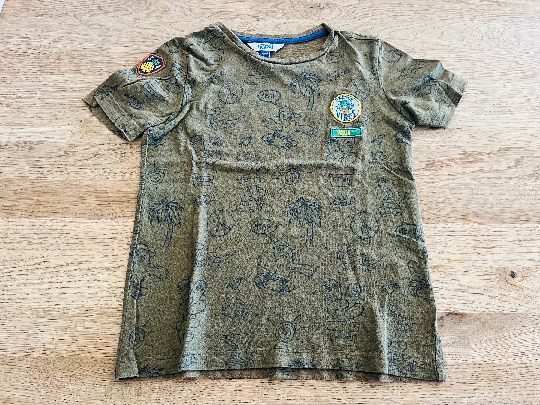 Camicie, T-shirt & Polo: T-Shirt Grösse 122 – Usato da Konolfingen venduto da takkie