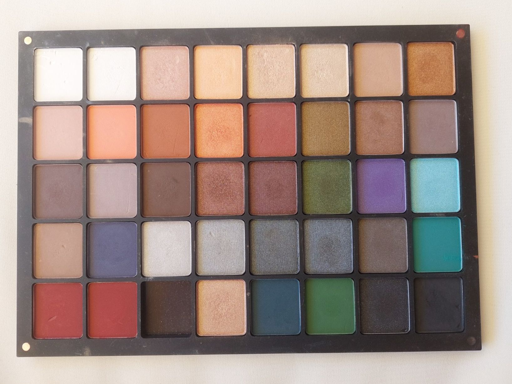 Make-up: Inglot Freedom System 40.  Mit 39 Lidschatten – Usato da Meisterschwanden venduto da L_secondhand1 1