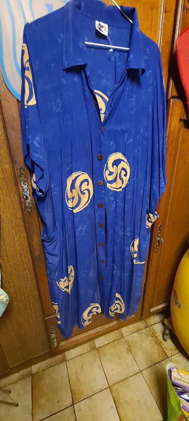 Vestiti: Damen Kleid-Mantel – Usato da Bellerive VD venduto da Hermes5 1