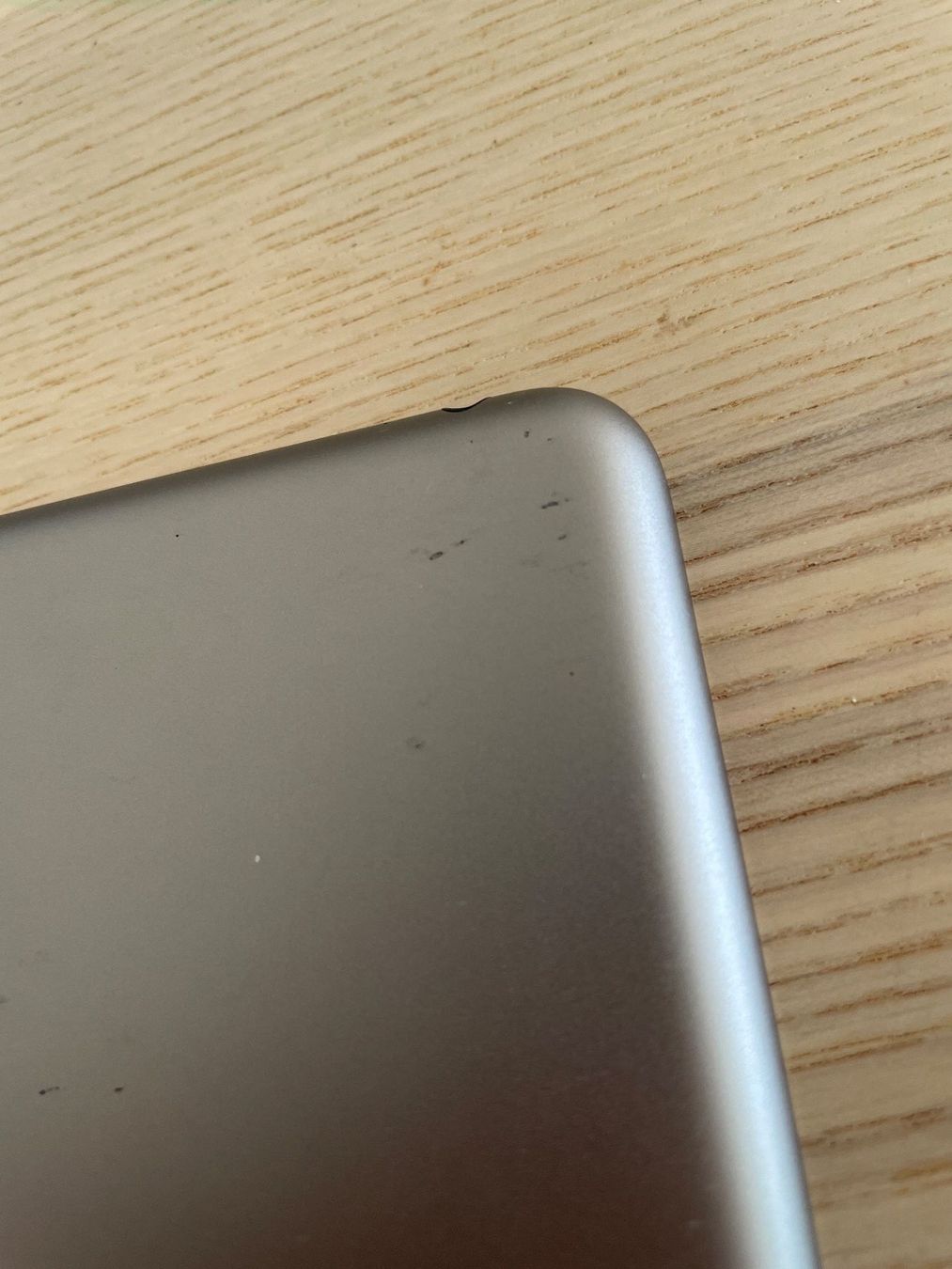 Apple Tablet PC: iPad (6th Generation), 32GB – Usato da Bern venduto da RebSchelling 2