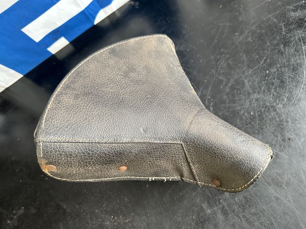 Selle Vintage Vicomte 2167 Blanche Pour BMX Old School - Fabriquée à Taïwan