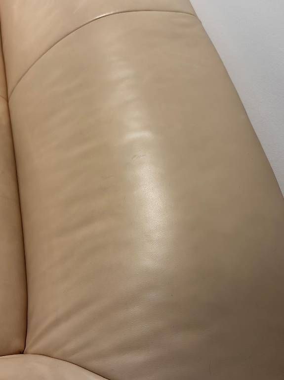 Divani: Beiges Echtleder-Sofa zu verschenken – Usato da Beringen venduto da _kiikiileein 3