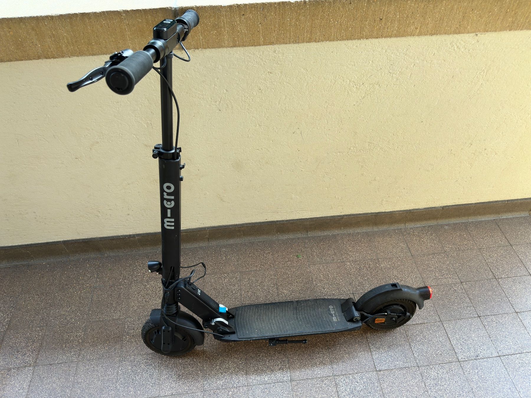 Micro Kickboard: Micro Explorer 2 E-Scooter – Usato da Kreuzlingen venduto da phi_vt7m 1