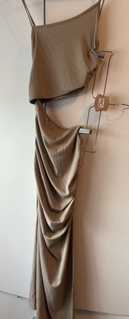 Kleid beige mit Cut-out gerafft Grösse S neuwertig