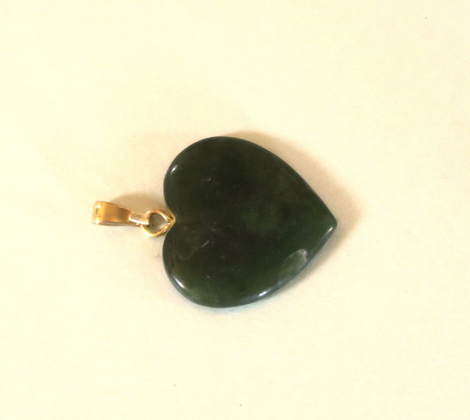 Ciondoli: Herzanhänger Jade – Usato da Brittnau venduto da marlenestone 1