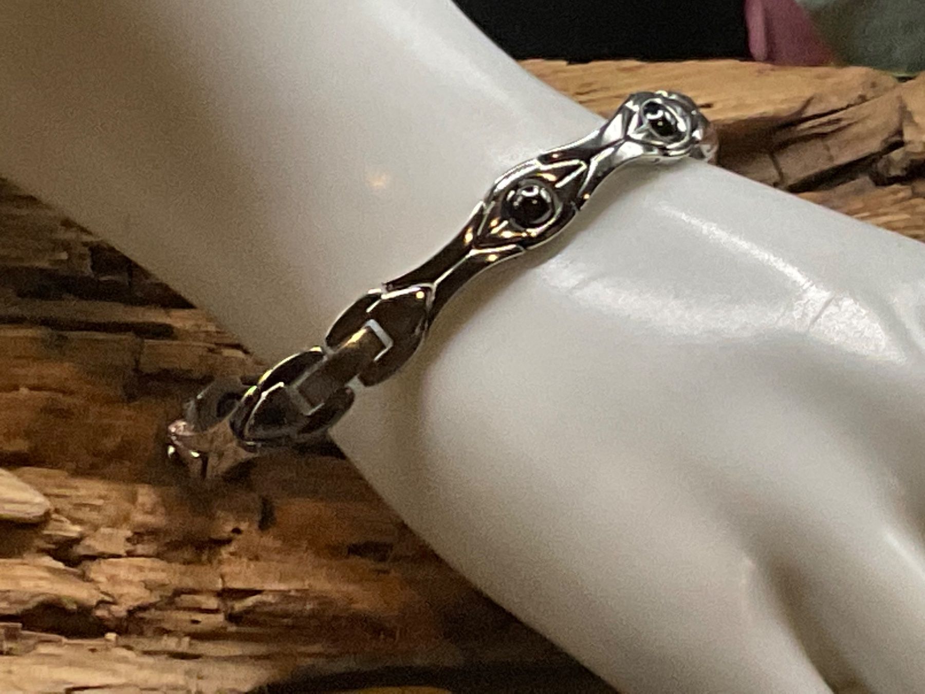 Bracciali & Braccialetti: Armband Edelstahl mit Magnetkugeln – Usato da luzern venduto da Alpendorf1