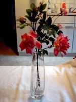 Kristallglas Vase, Blumenmotiv geritzt