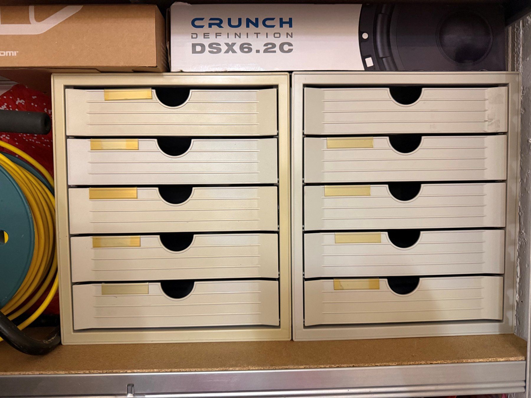 Sistemi di archiviazione: HAN Schubladenbox System Box Karma A4 Grau – Usato da Allenwinden venduto da Zuger89