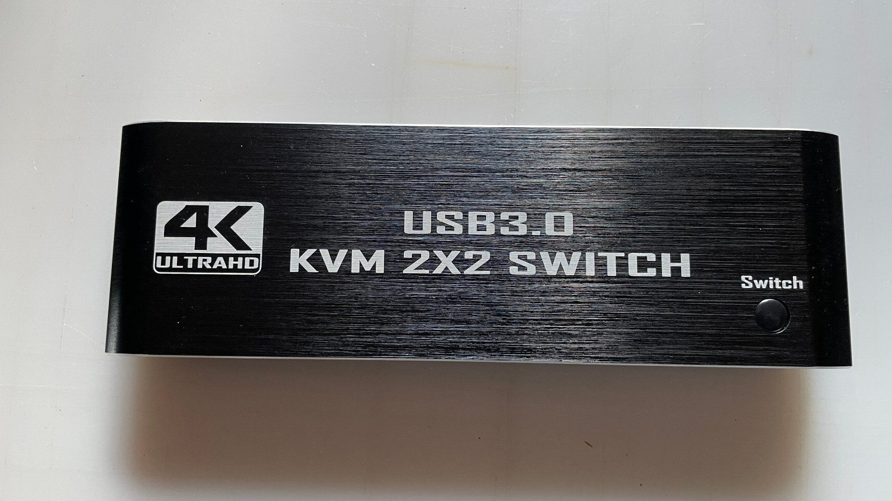 Hub & Switch: KVM Switch 4K HDMI USB 3.0 2x2 – Nuovo e nell'imballaggio originale da Glattfelden venduto da cybermaxx 2