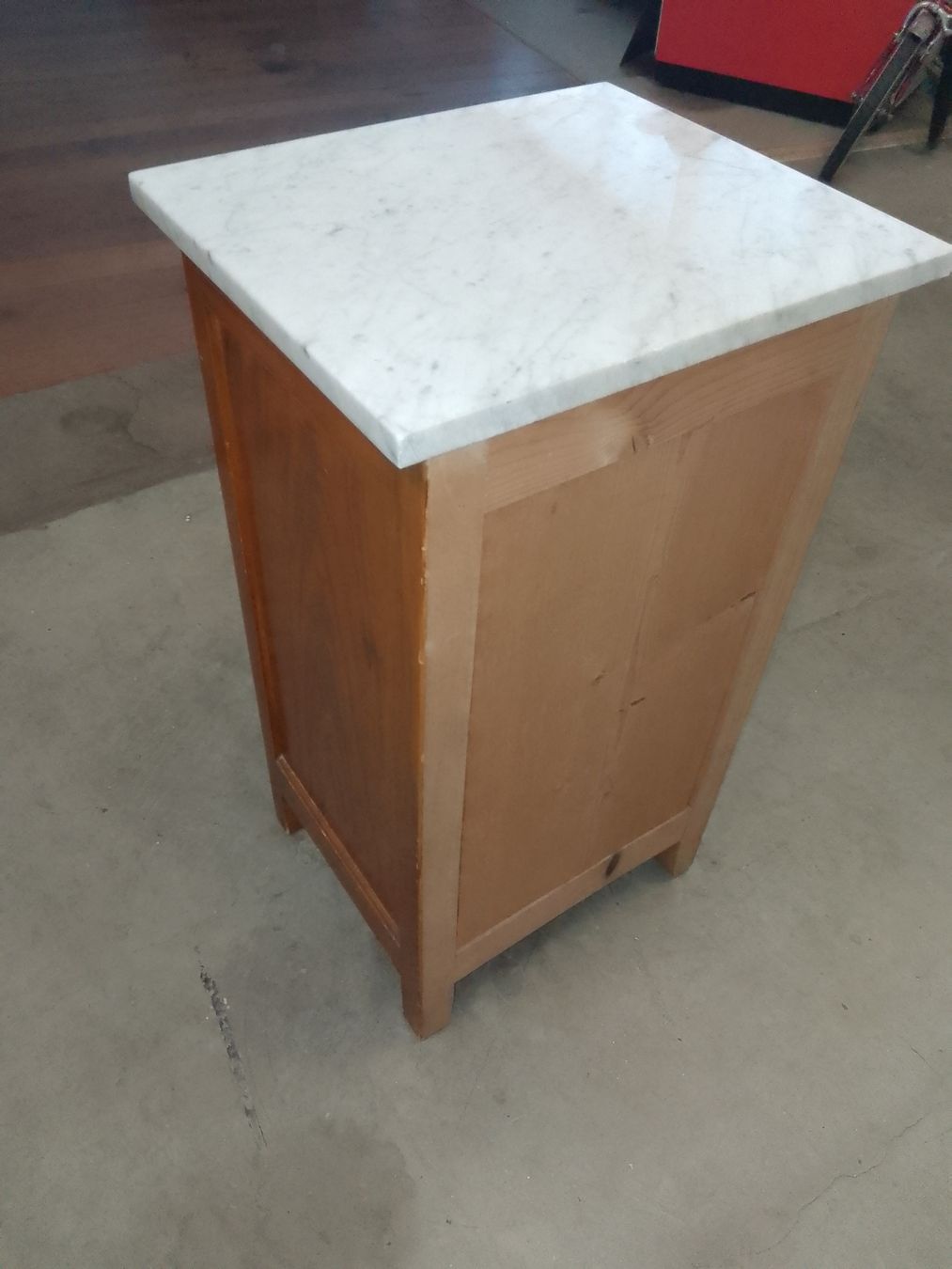 Comodini: Nachttischli Holz/Marmor, mit Schublade. – Usato da Trubschachen venduto da Caddy8 3