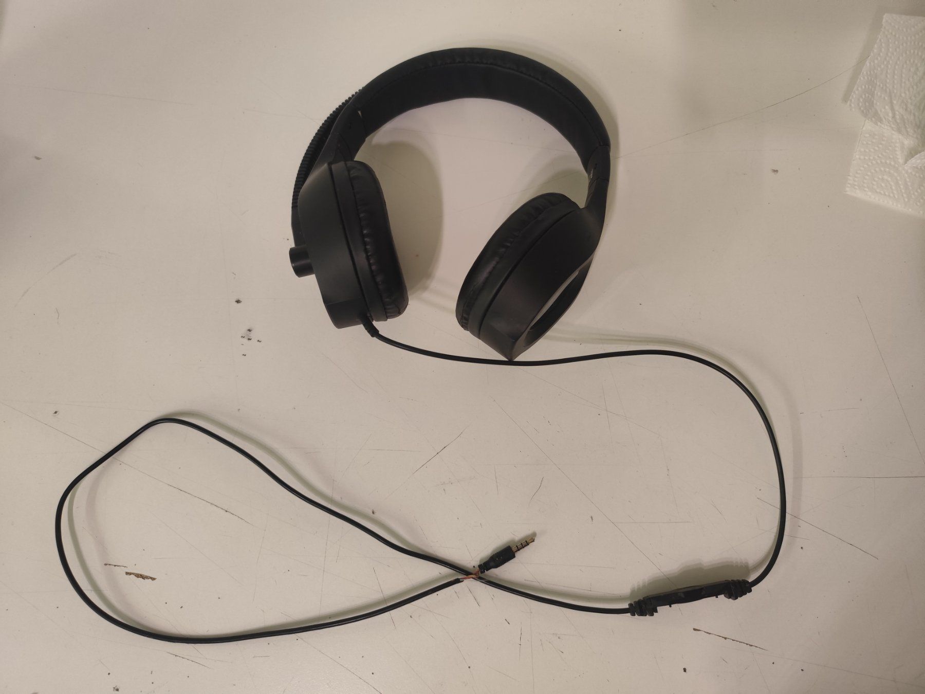 Cuffie: Kopfhörer Coniux Stereo Sound – Difettoso da Uster venduto da NEVERLASTTRADING 3