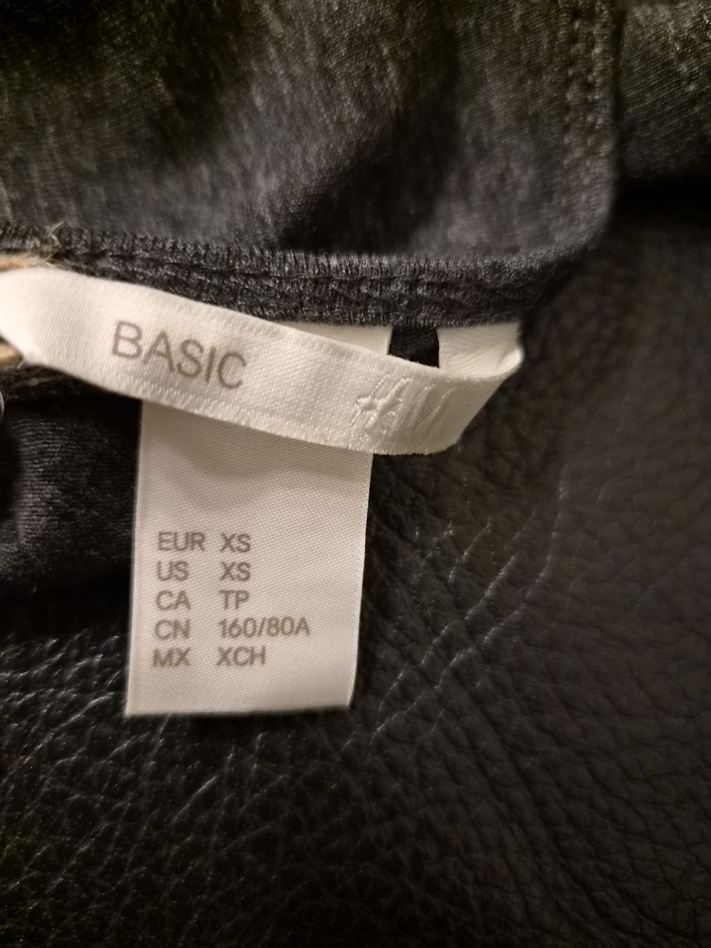 H&M Robes: Robe H&M Basic gris manches longues taille XS – D'occasion à Penthaz par Sosotroc 2