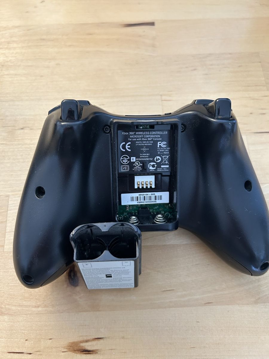 Microsoft Manettes: Manette XBOX360 – D'occasion à Lausanne par Pittets 2