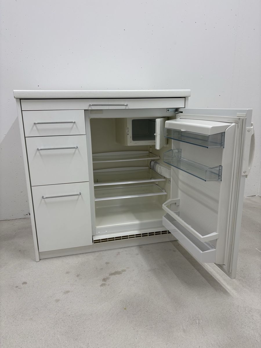 Frigoriferi: Kommode mit Kühlschrank – Usato da Dübendorf venduto da mig_frd6 2
