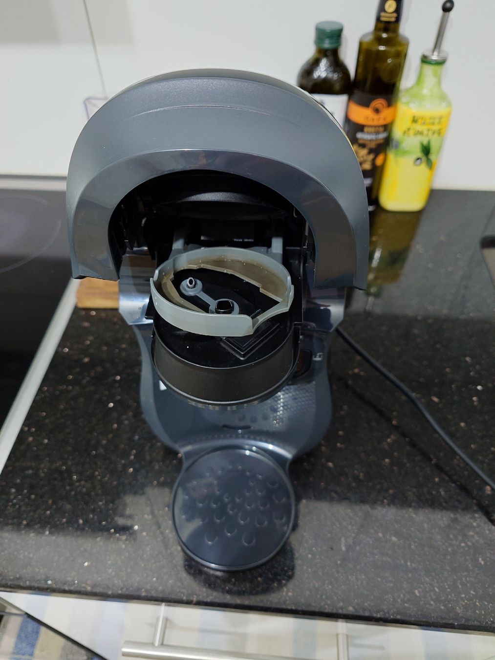 Bosch Macchine per caffè & Macchine per espresso: Bosch Tassimo Kaffeemaschine – Usato da Flüh venduto da HasanTz 3