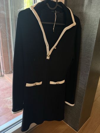 Robe ZARA neuve légère et confortable noire et blanche