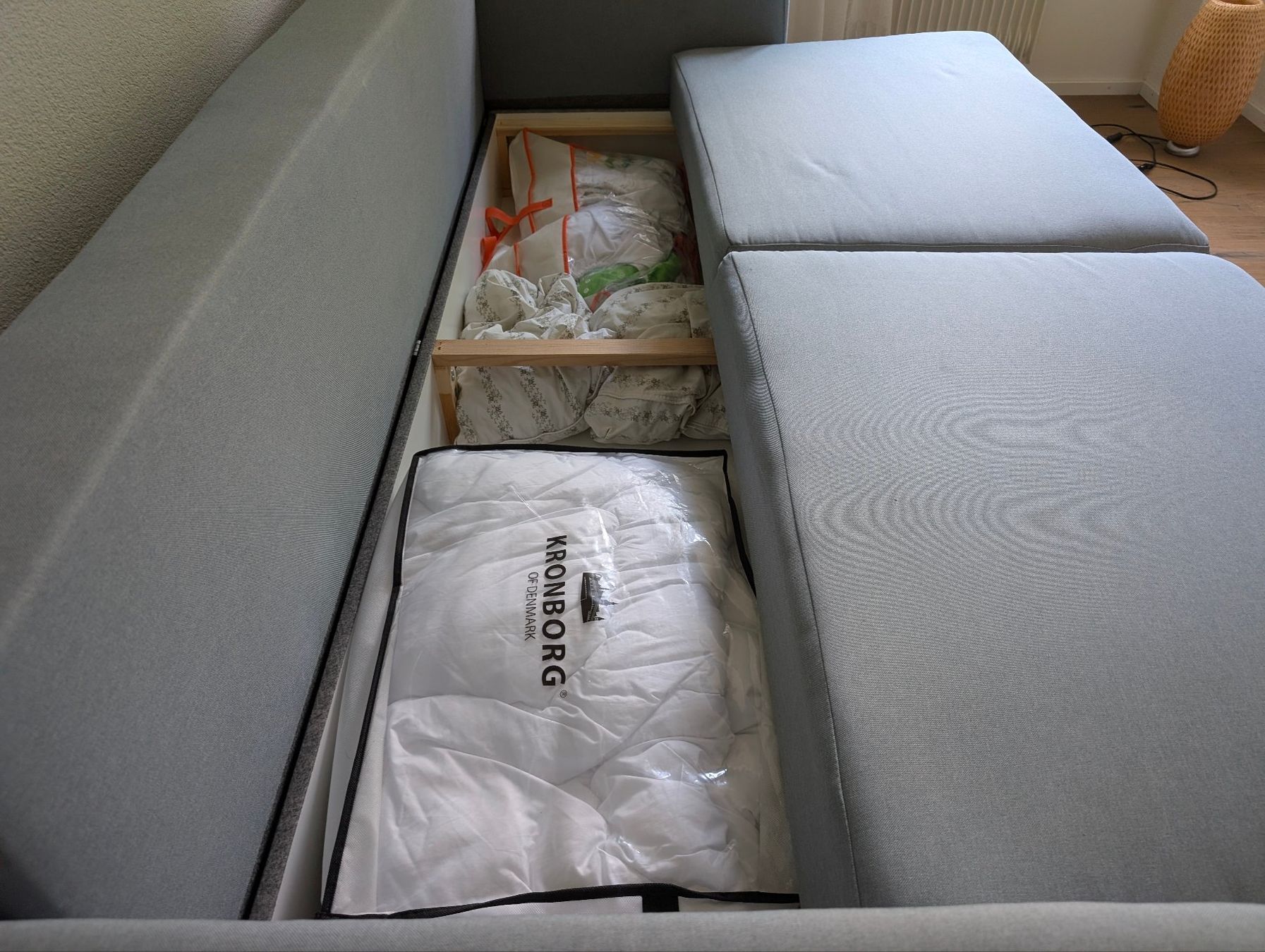 Divani: 3er Schlafsofa mit Bettkasten Sola – Usato da Zürich venduto da KnuddelBaer 2