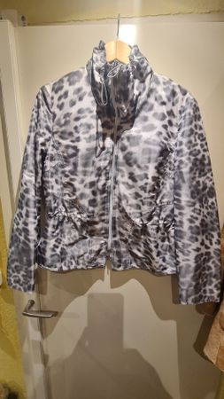 Gerry Weber Übergangsjacke Gr. 42, Leopardenmuster