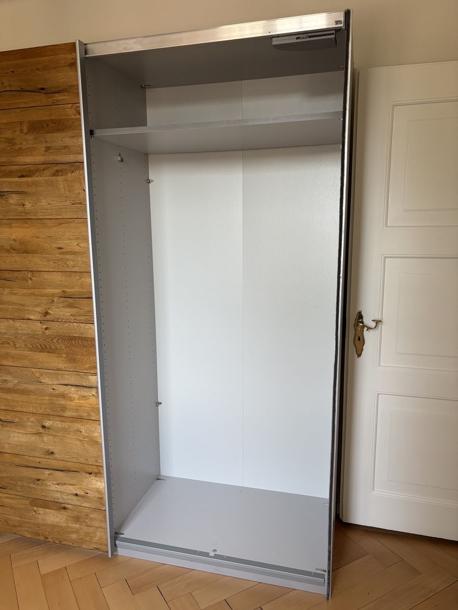 Armoires: Kleiderschrank – D'occasion à Solothurn par elektro2011 3