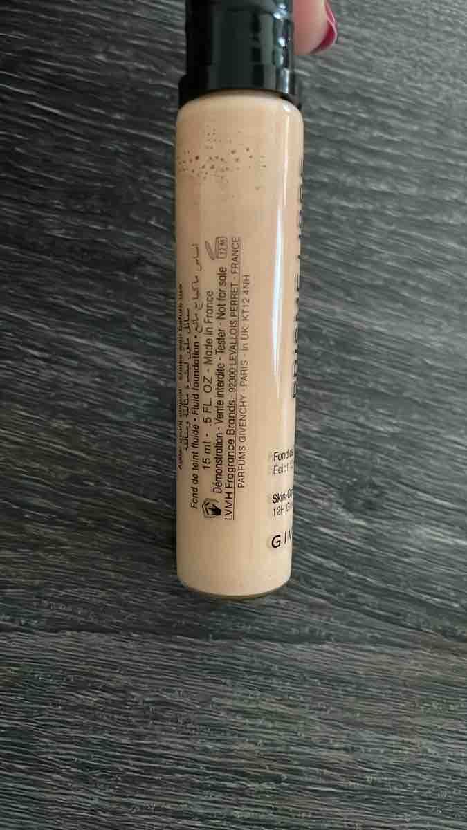 Givenchy Make-up: Givenchy Prisme Libre Skin-Caring Glow 1-N80, 15ml – Nuovo (secondo la descrizione) da Glattpark (Opfikon) venduto da Rusalkaa 2